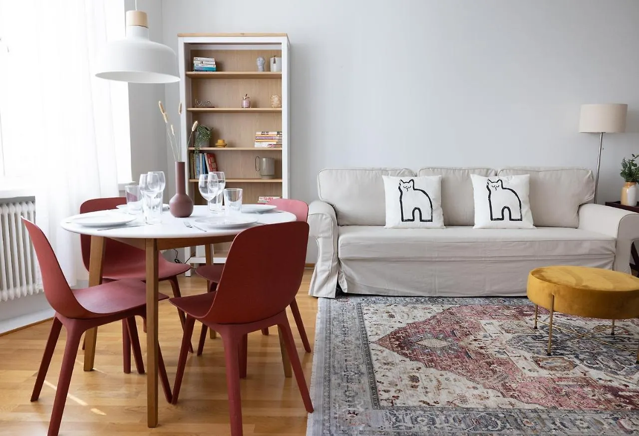 2Ndhomes Charming 1Br Apartment With Sauna In Loennrotinkatu Helsinki
